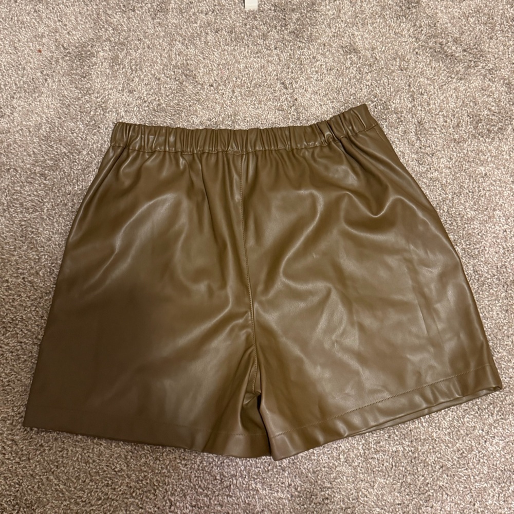 NWOT Steve Madden high wasted faux leather shorts women's size medium - Picture 10 of 10